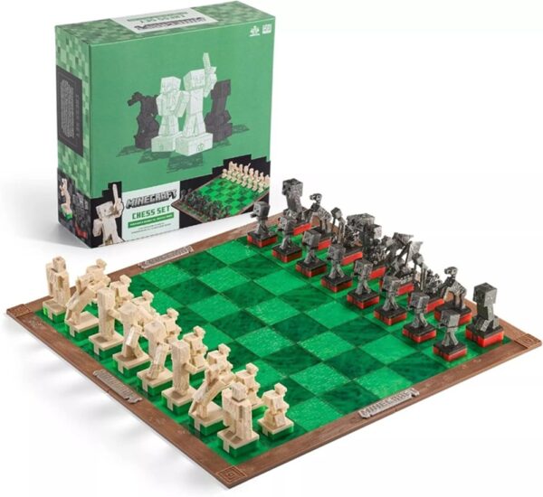 Minecraft Surface Hero vs Monsters Chess Game