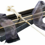 Harry Potter Lord Voldemort Wand in Ollivander Box Noble Collection