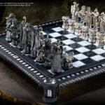 Harry Potter The Final Challenge Chess Set