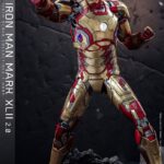 Marvel Iron Man Mark XLII (2.0) Collectors Sixth Scale Hot Toys Figure
