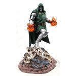 Marvel Doctor Doom Gallery Diorama Diamond Select Statue