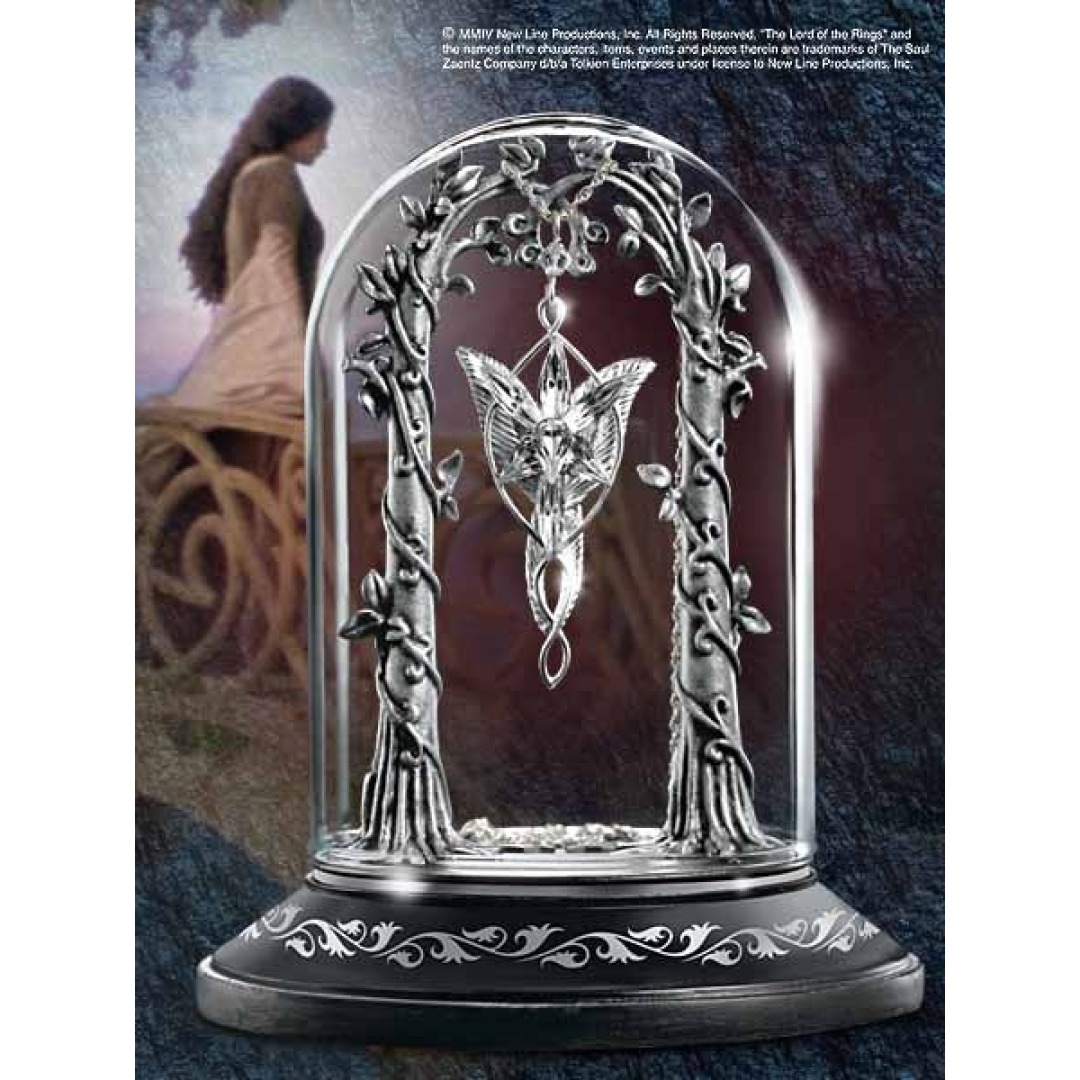 3173e955e66667ef995010220fb18784-1.jpg The Lord Of The Rings Arwen The Evenstar Pendant Display Noble Collection - Image 1