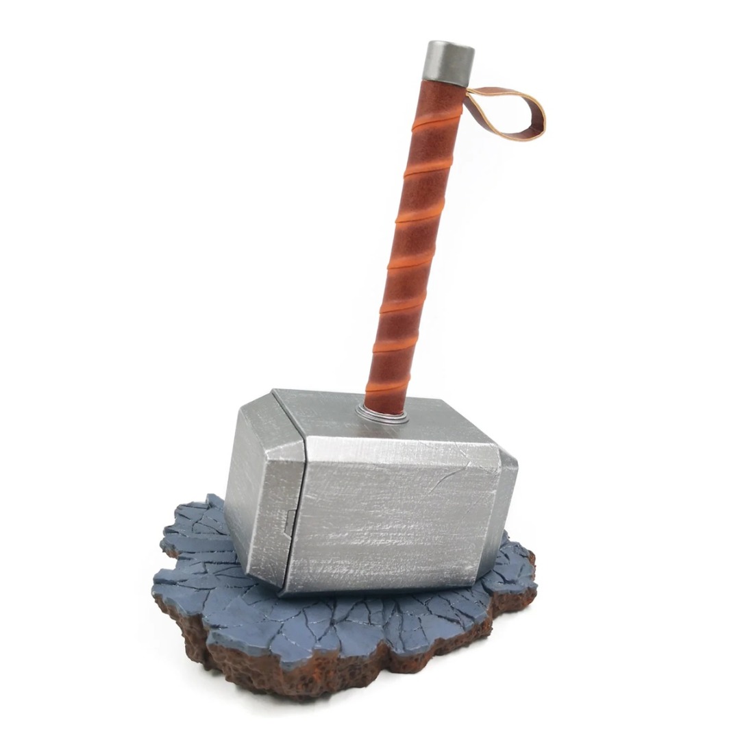 338d44357a80fc9917803ca57b7d24f1.jpg Marvel Thor Hammer Set Pen with 3D Stand - Image 1