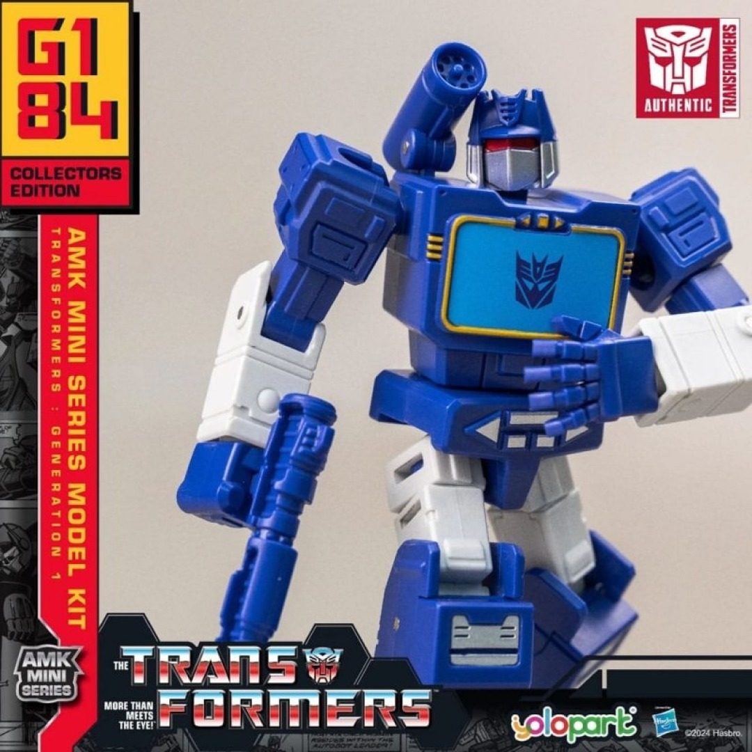 3720dd29395430eb54c335dd0b46d55d.jpg Transformers Generation One Soundwave Model Kit - Image 1