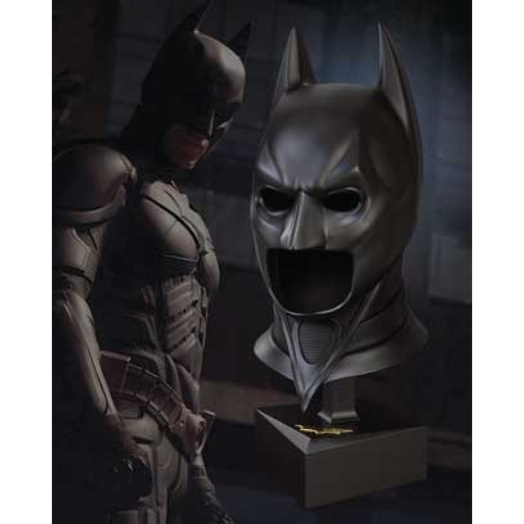 5e3a3c82fe765831bd89488af362c3e1.jpg DC Batman The Dark Knight Special Edition Cowl 18'' Noble Collection - Image 1