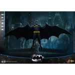 DC Batman Michael Keaton’s Deluxe Edition Sixth Scale Hot Toys Figure