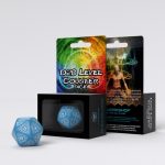 Q-Workshop D20 Level Counter Blue & White Die