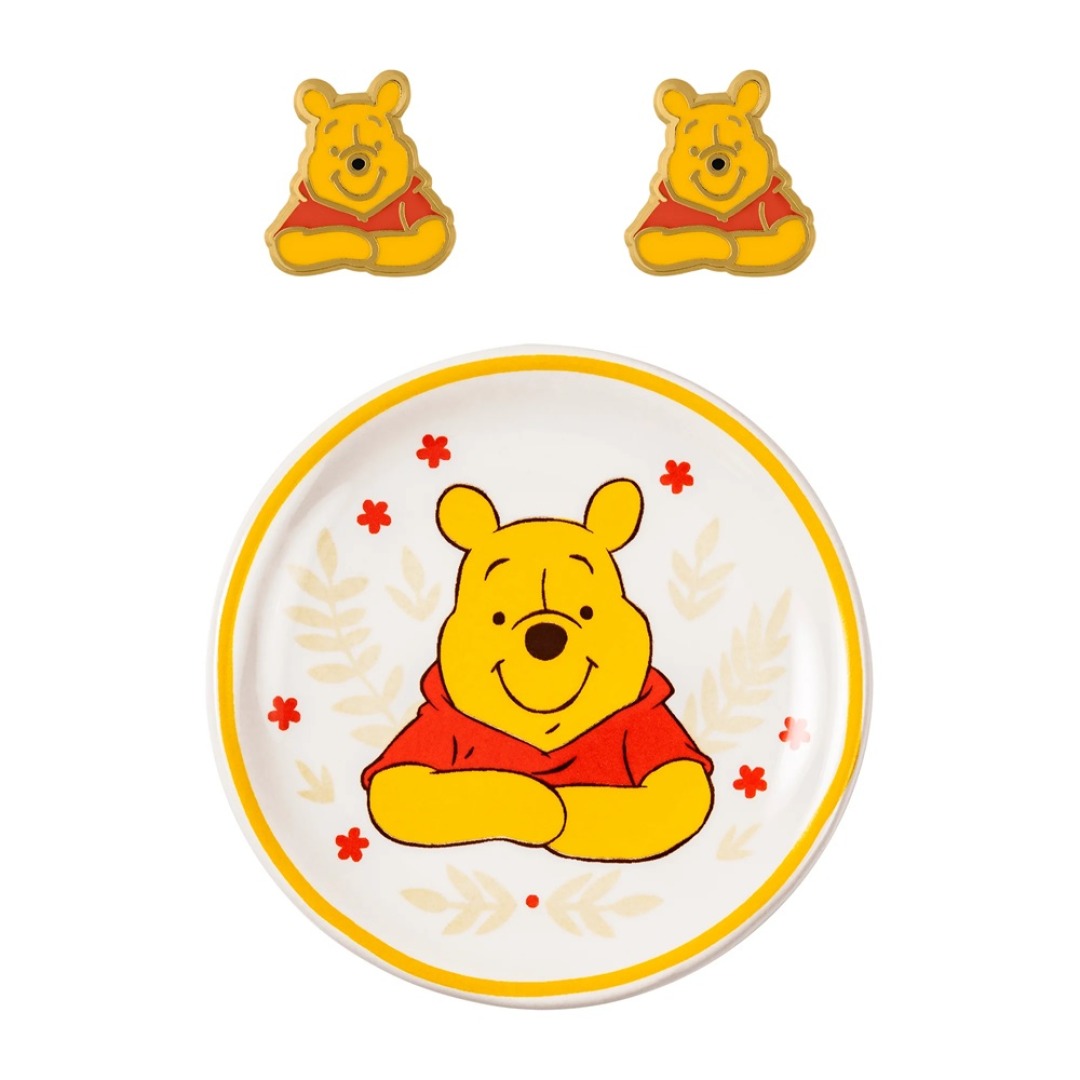 874951d42a41027b349acc9b6449ada0.jpg Disney Winnie The Pooh Earrings & Trinket Tray Gift Box - Image 1