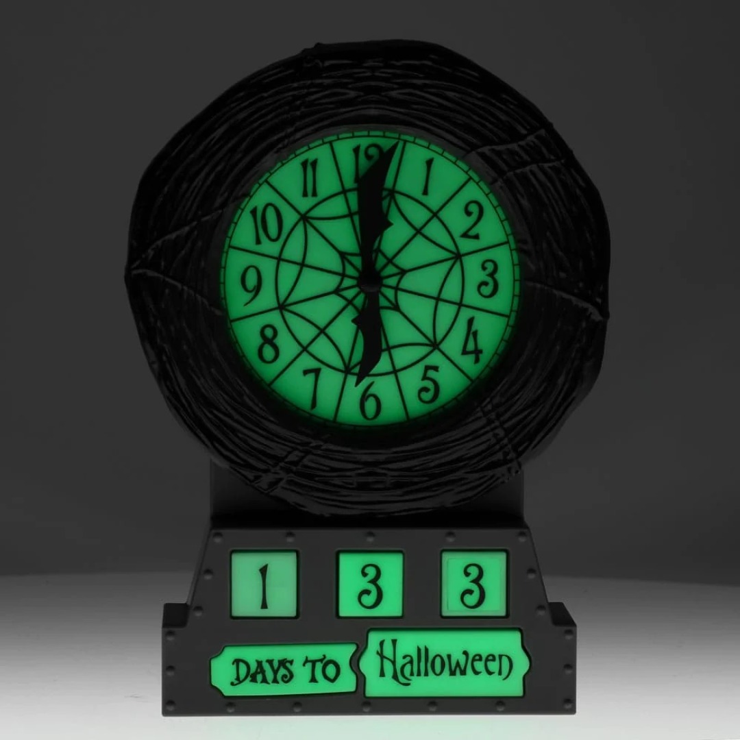 c9e1a812a6a69eea714c1f1836c03f55.jpg Disney Nightmare Before Christmas Alarm Clock - Image 1