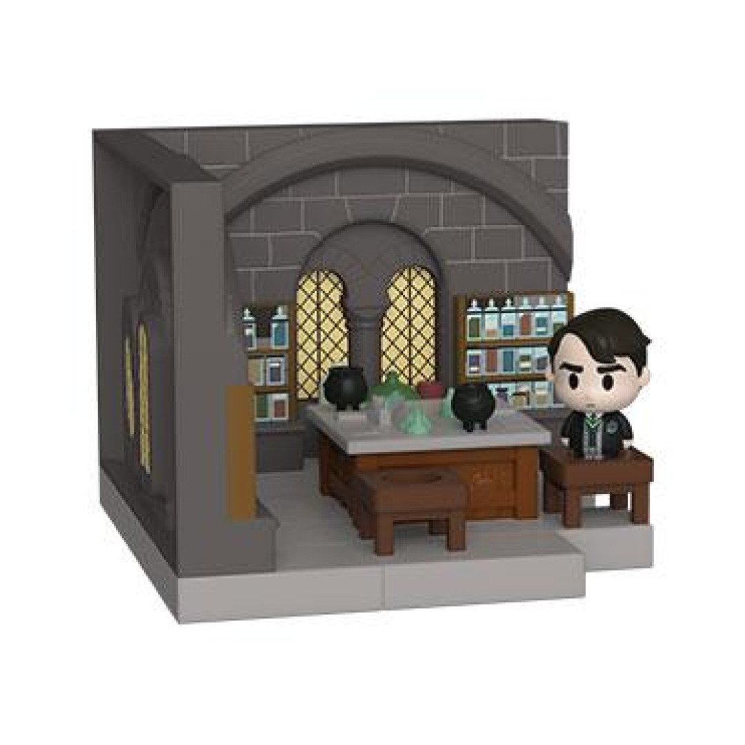 cdcf20168f7b3d57095e51dd260aa451.jpg Funko Mini Moments! Harry Potter Potion Class Tom Riddle Chase Edition - Image 1