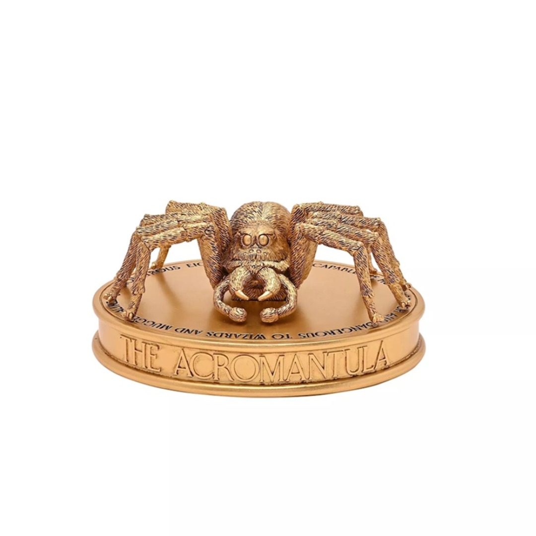d19df4f38493bb0d8b31b57036a106b0.jpg Harry Potter Aragog Gold Figure - Image 1