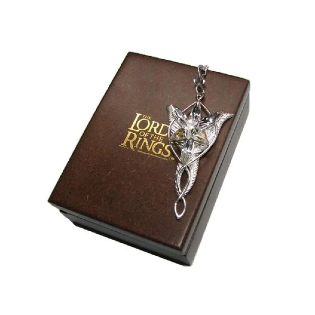e94efcbed026935307e15a13d76313b0.jpg The Lord Of The Rings Arwen Evenstar Noble Collection Pendant - Image 1