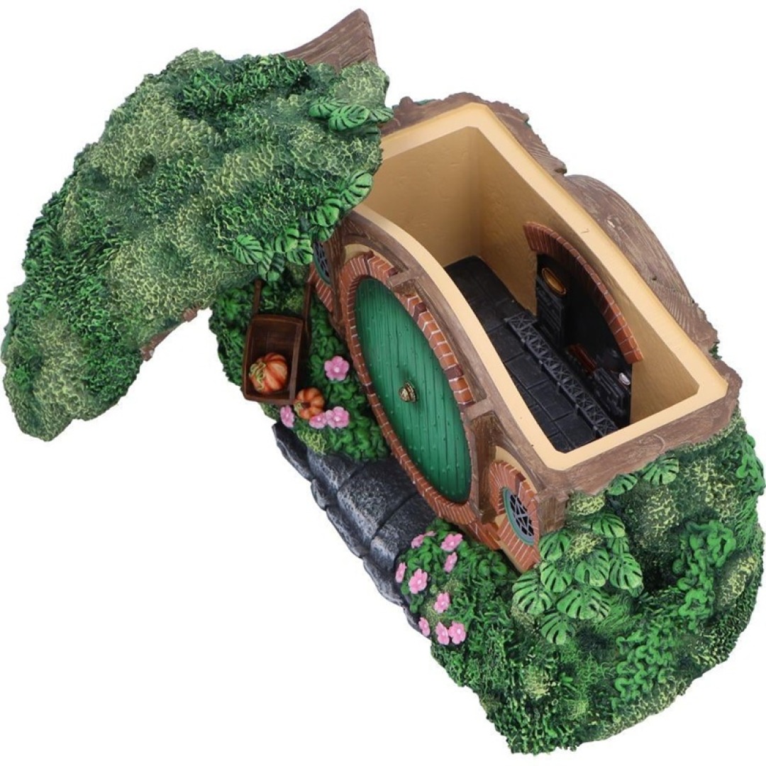 f950e24217d3c2eb0122397dd13e0109.jpg The Lord Of The Rings The Shire Box - Image 1
