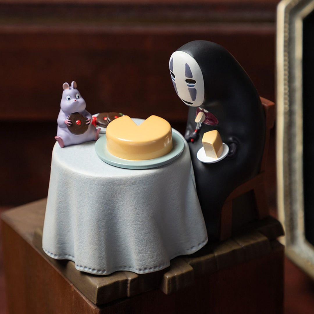 1276fe133dea88587d3740224cdf2f37.jpg Studio Ghibli Spirited Away Tea Time Accessory Box - Image 1